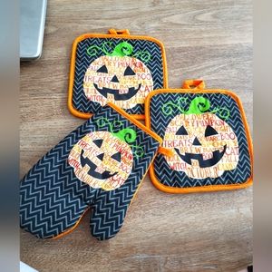 Halloween Pot Holder and Oven Mitt Collection